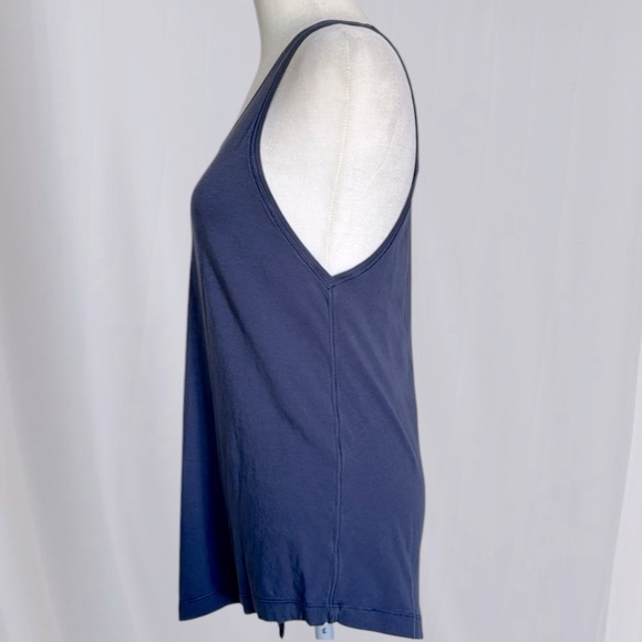 Lululemon To The Point Tank - Picture 4 of 11